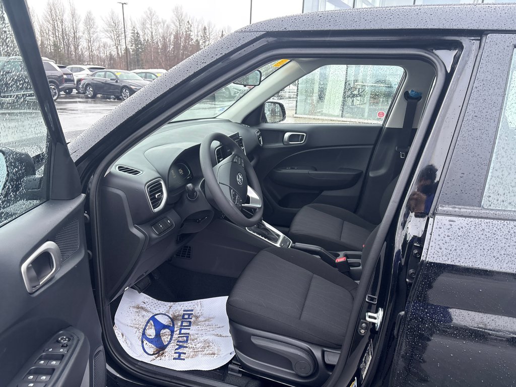 2026 Hyundai Venue Essential IVT in Bathurst, New Brunswick - 7 - w1024h768px