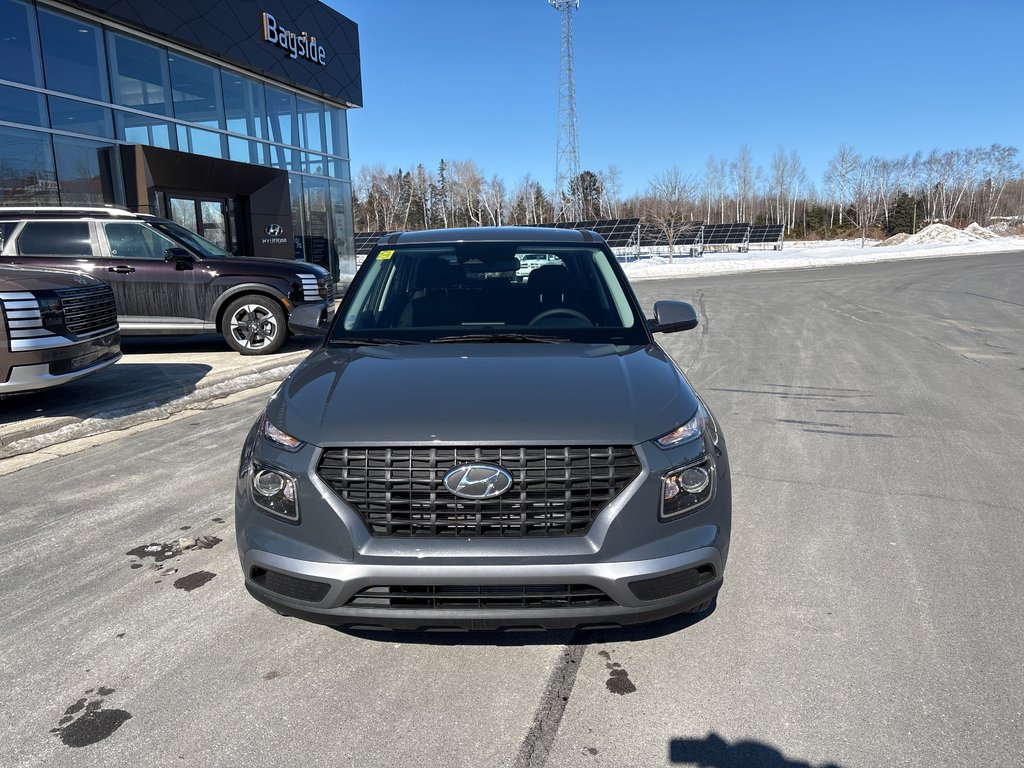 Hyundai Venue Essential IVT 2026 à Bathurst, Nouveau-Brunswick - 2 - w1024h768px