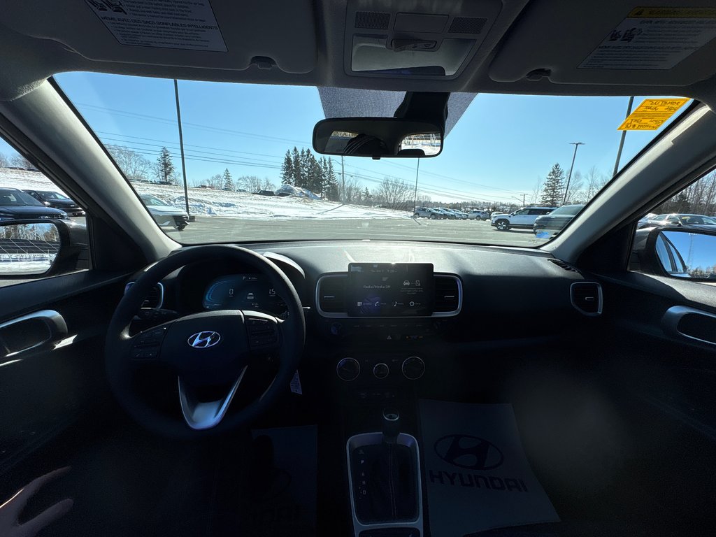 Hyundai Venue Essential IVT 2026 à Bathurst, Nouveau-Brunswick - 10 - w1024h768px
