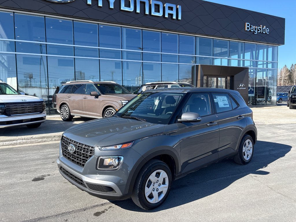 Hyundai Venue Essential IVT 2026 à Bathurst, Nouveau-Brunswick - 1 - w1024h768px