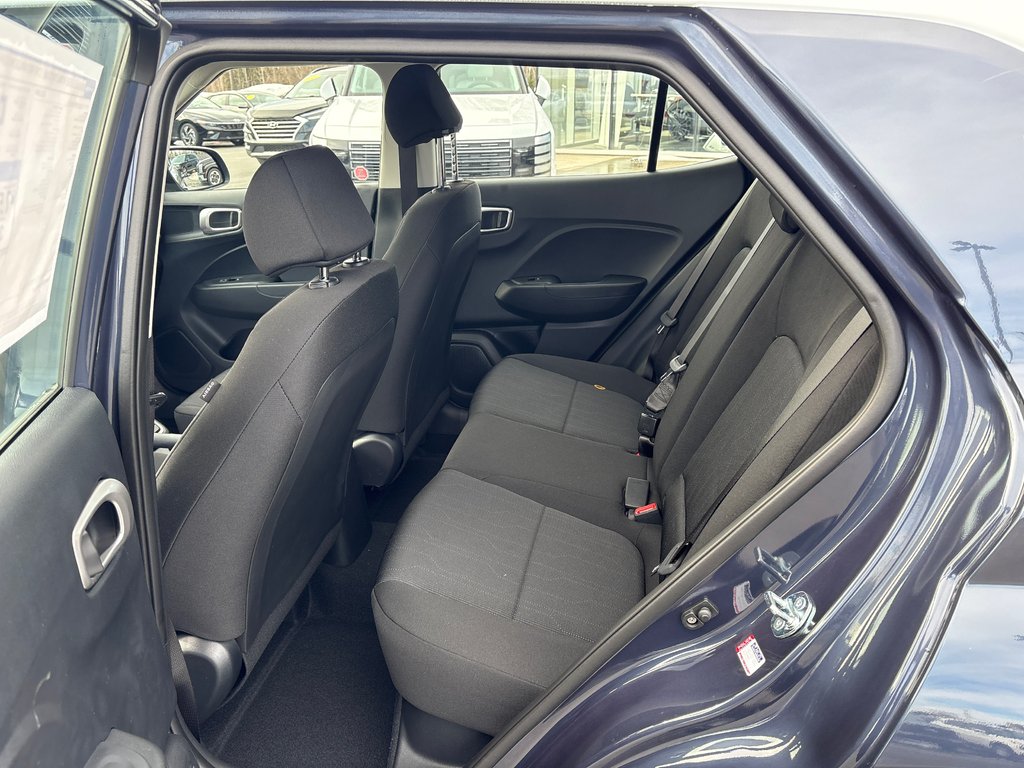 2026 Hyundai Venue Essential IVT w/Two-Tone in Bathurst, New Brunswick - 10 - w1024h768px