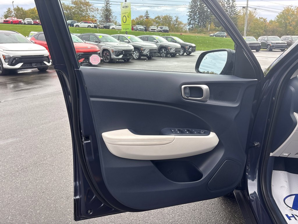 Hyundai Venue Ultimate IVT w/Denim Interior 2026 à Bathurst, Nouveau-Brunswick - 15 - w1024h768px