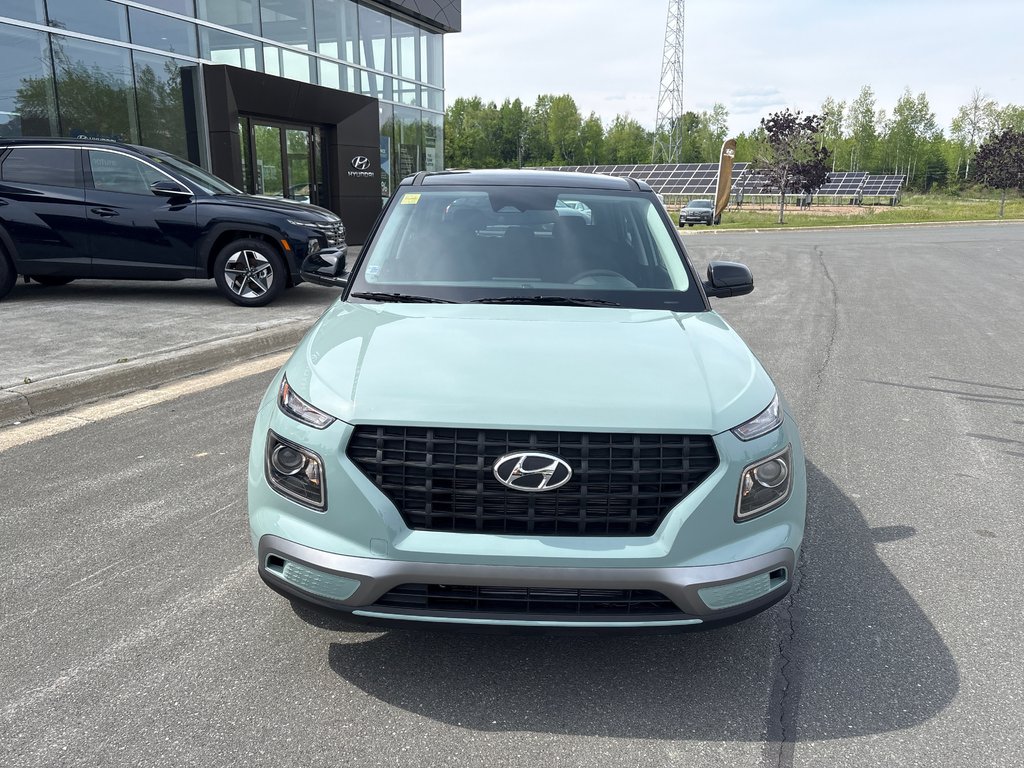 2026 Hyundai Venue Essential IVT w/Two-Tone in Bathurst, New Brunswick - 3 - w1024h768px