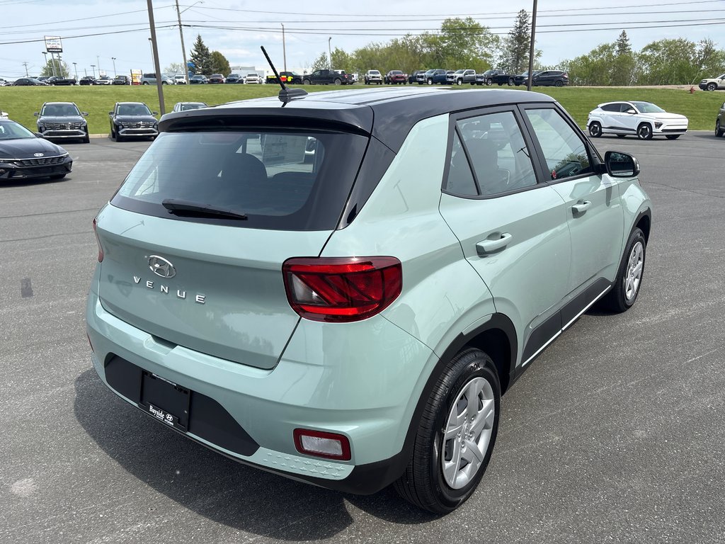 2026 Hyundai Venue Essential IVT w/Two-Tone in Bathurst, New Brunswick - 6 - w1024h768px