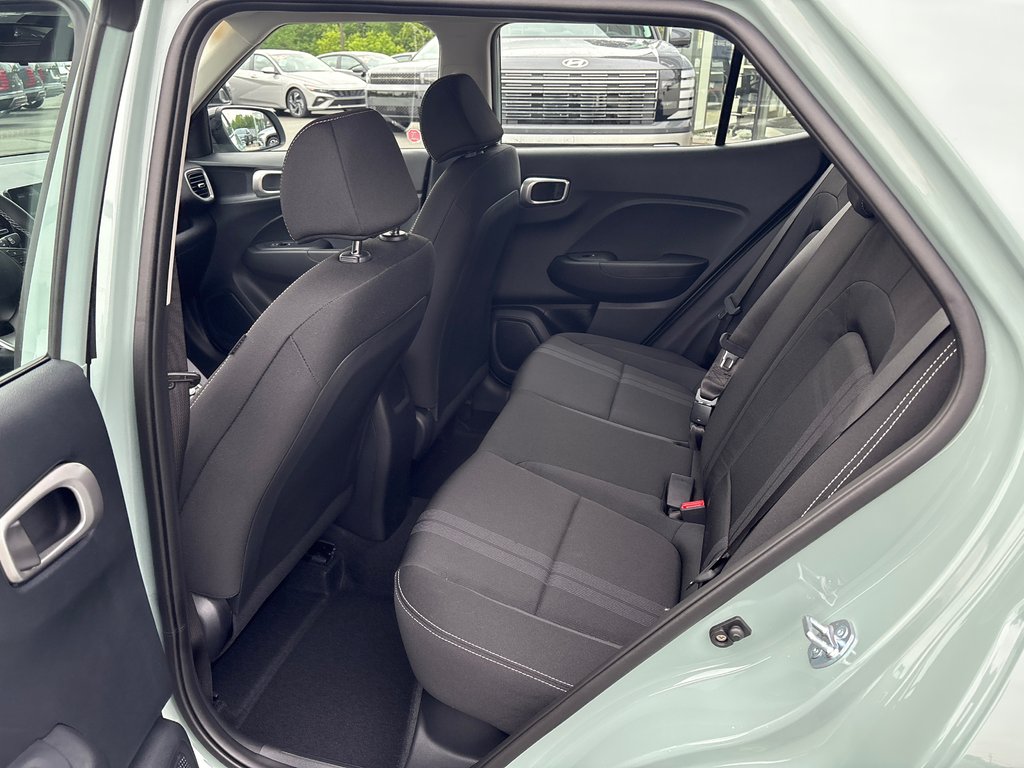 2026 Hyundai Venue Preferred IVT w/Two-Tone in Bathurst, New Brunswick - 9 - w1024h768px