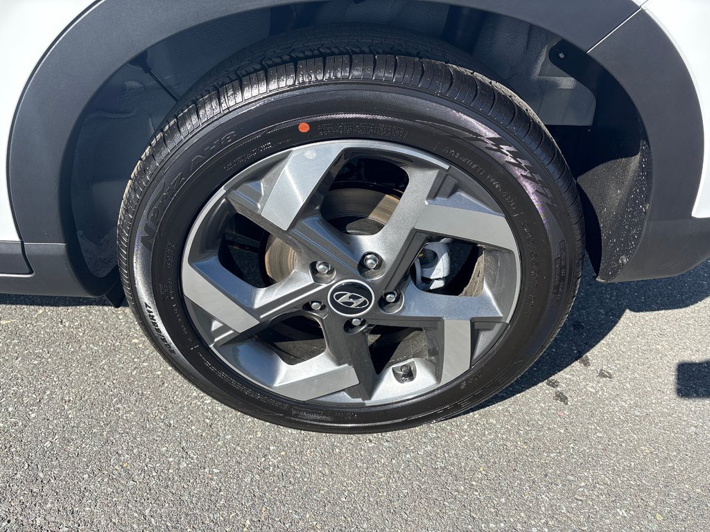 2026 Hyundai Venue Ultimate IVT w/Black Interior in Bathurst, New Brunswick - 9 - w1024h768px