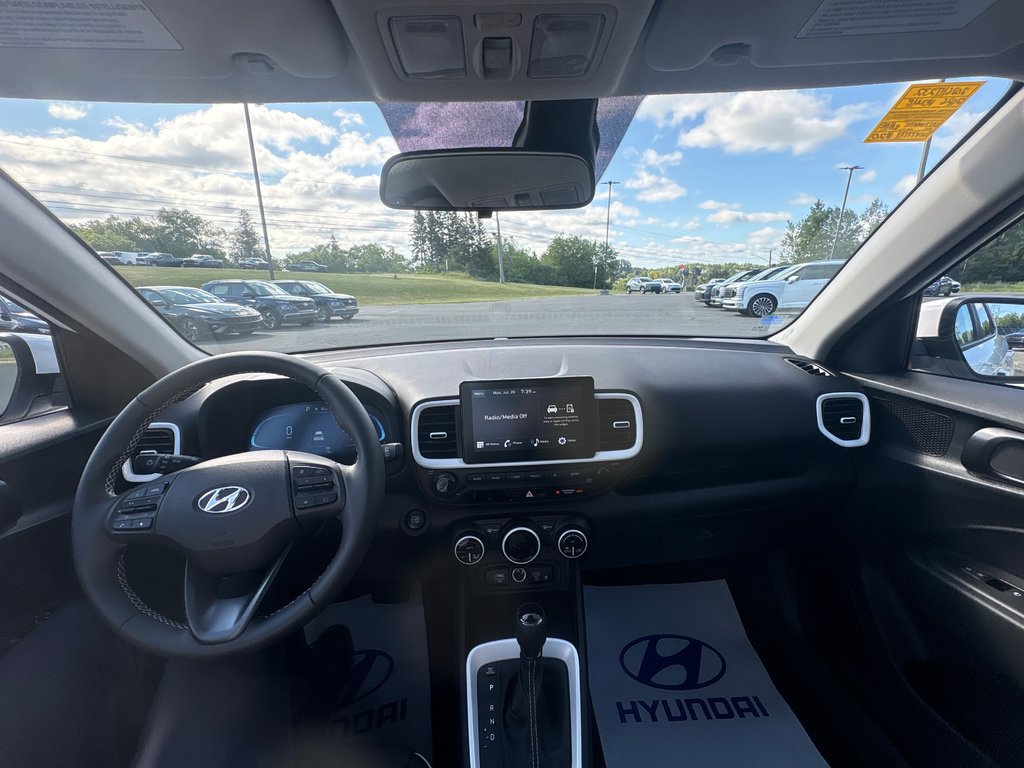 2026 Hyundai Venue Ultimate IVT w/Black Interior in Bathurst, New Brunswick - 15 - w1024h768px
