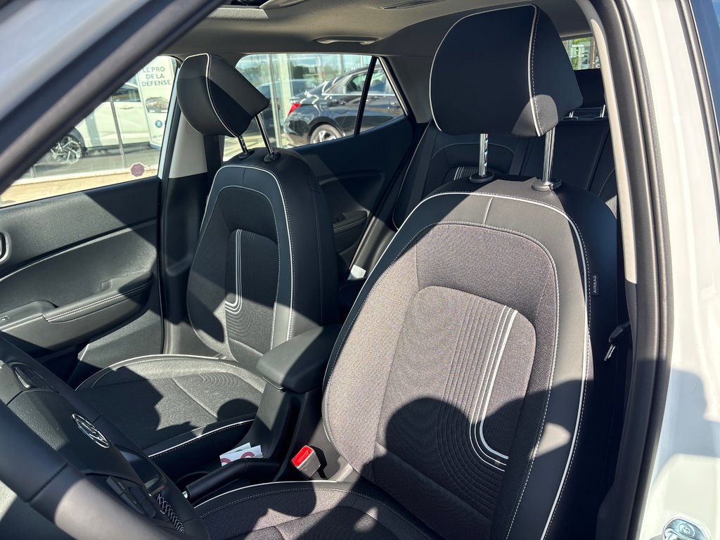 2026 Hyundai Venue Ultimate IVT w/Black Interior in Bathurst, New Brunswick - 10 - w1024h768px