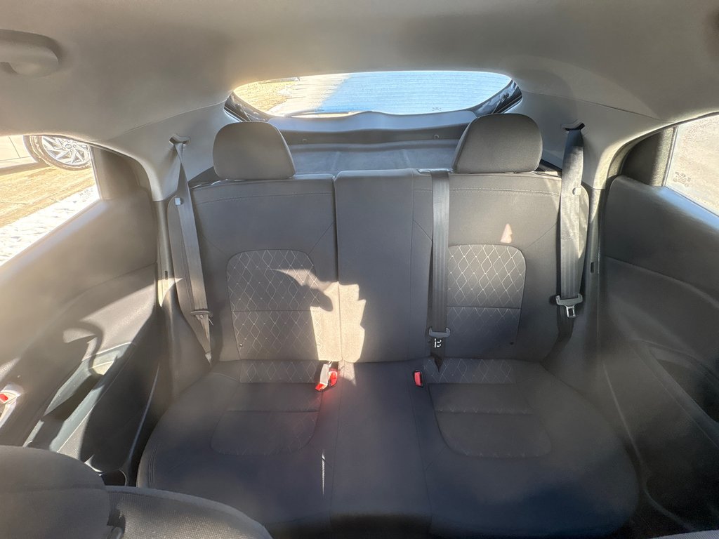 2017 Kia Rio in Bathurst, New Brunswick - 15 - w1024h768px