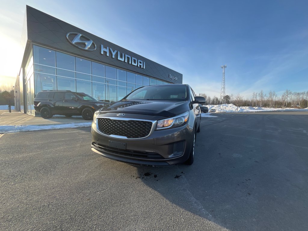 2016 Kia Sedona L in Bathurst, New Brunswick - 3 - w1024h768px