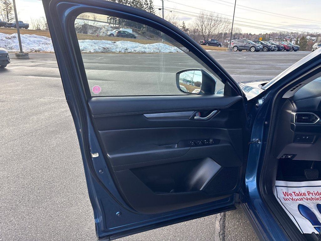 2020 Mazda CX-5 GS in Bathurst, New Brunswick - 7 - w1024h768px