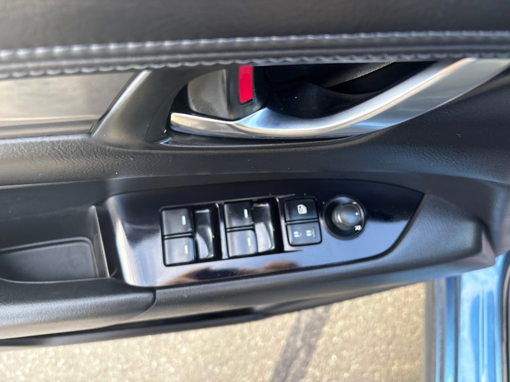 2020 Mazda CX-5 GS in Bathurst, New Brunswick - 8 - w1024h768px