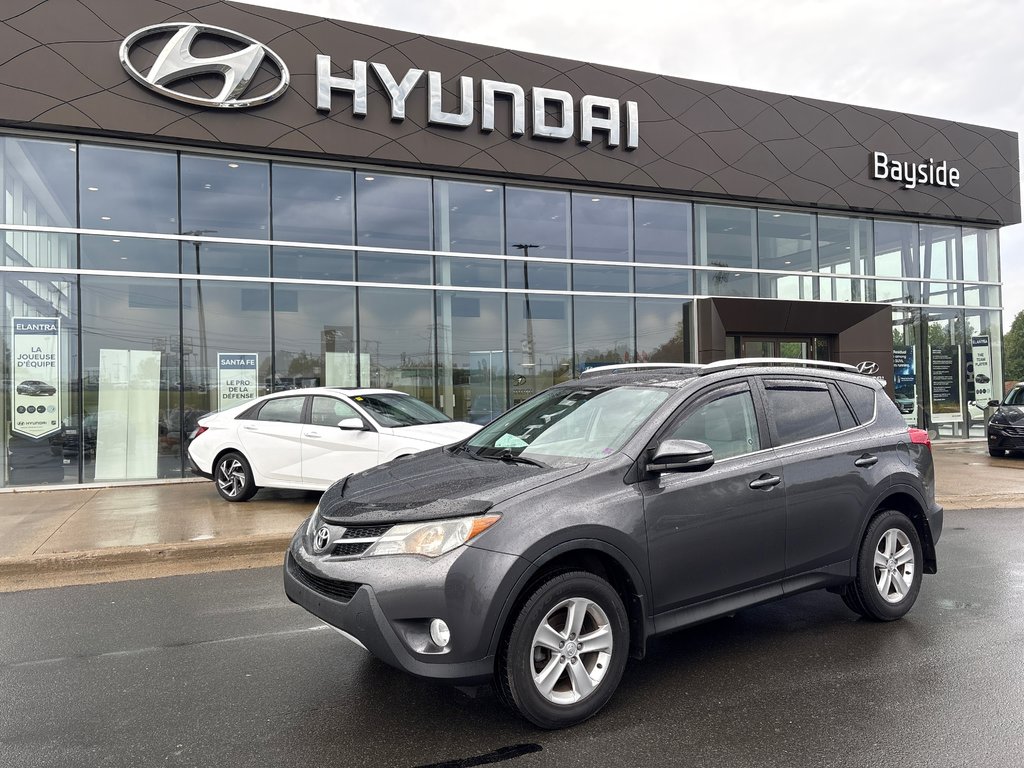 Toyota RAV4 XLE 2013 à Bathurst, Nouveau-Brunswick - 1 - w1024h768px