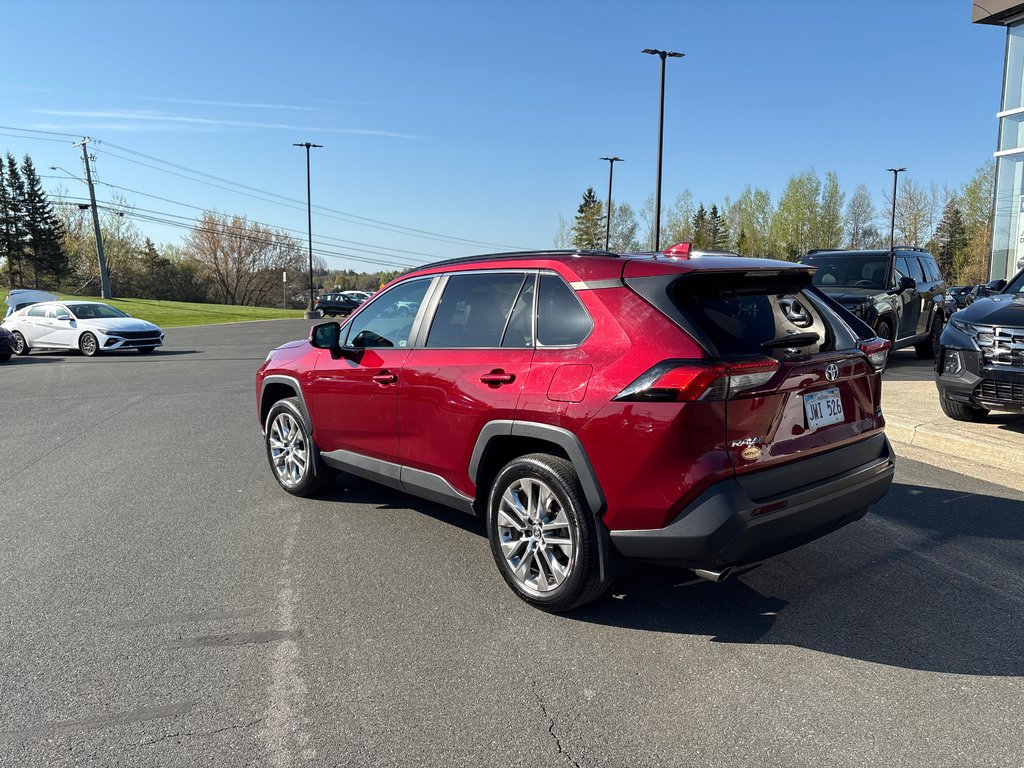 2020 Toyota RAV4 XLE in Bathurst, New Brunswick - 8 - w1024h768px