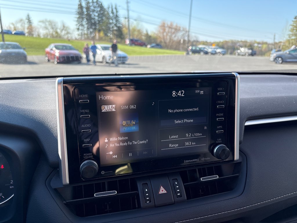 2020 Toyota RAV4 XLE in Bathurst, New Brunswick - 15 - w1024h768px