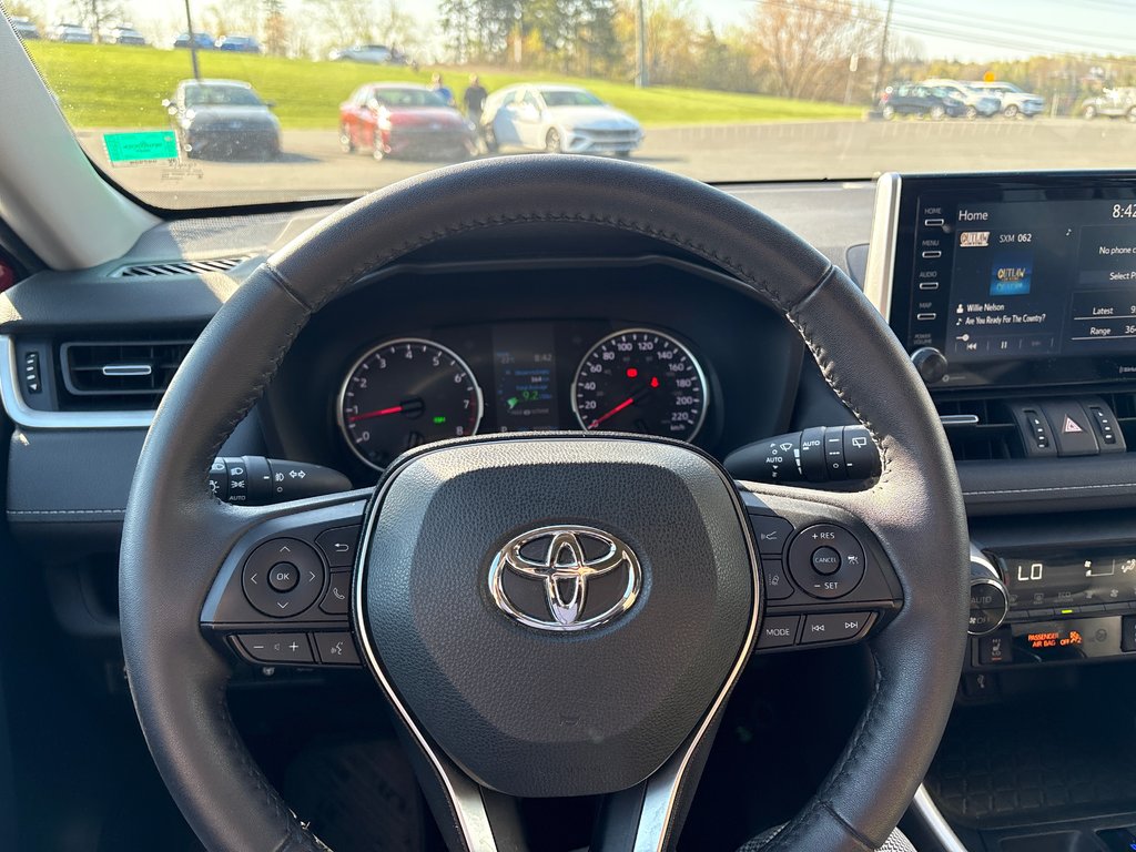 2020 Toyota RAV4 XLE in Bathurst, New Brunswick - 14 - w1024h768px