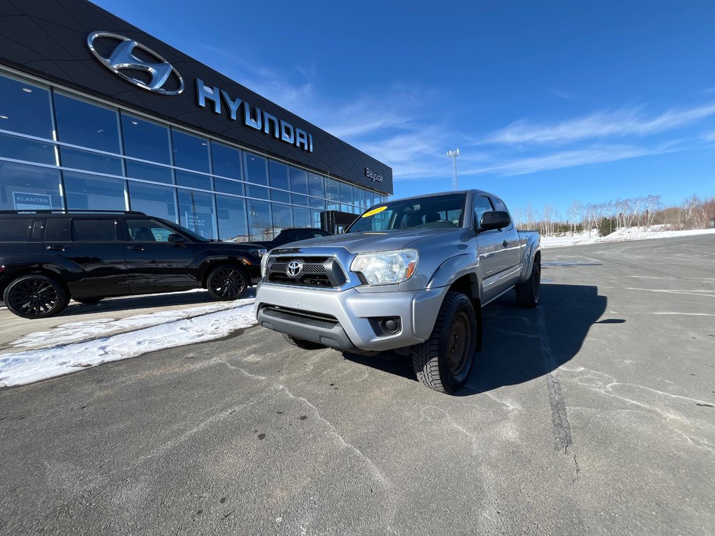 2015 Toyota Tacoma in Bathurst, New Brunswick - 3 - w1024h768px