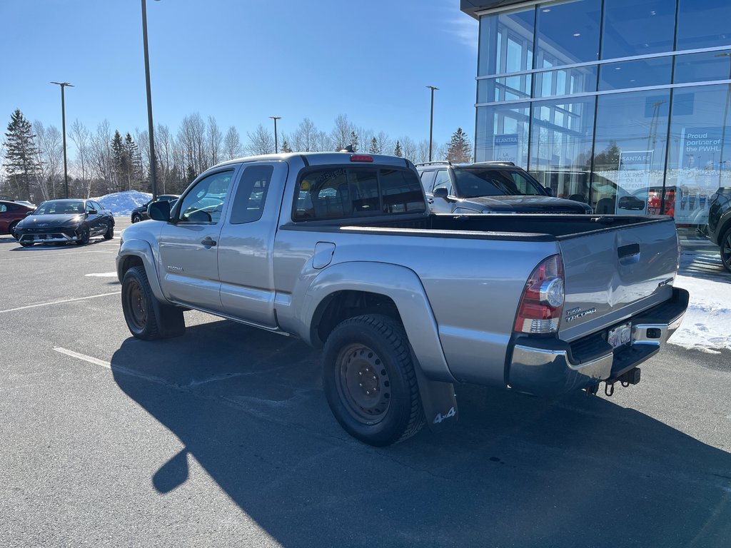 2015 Toyota Tacoma in Bathurst, New Brunswick - 7 - w1024h768px