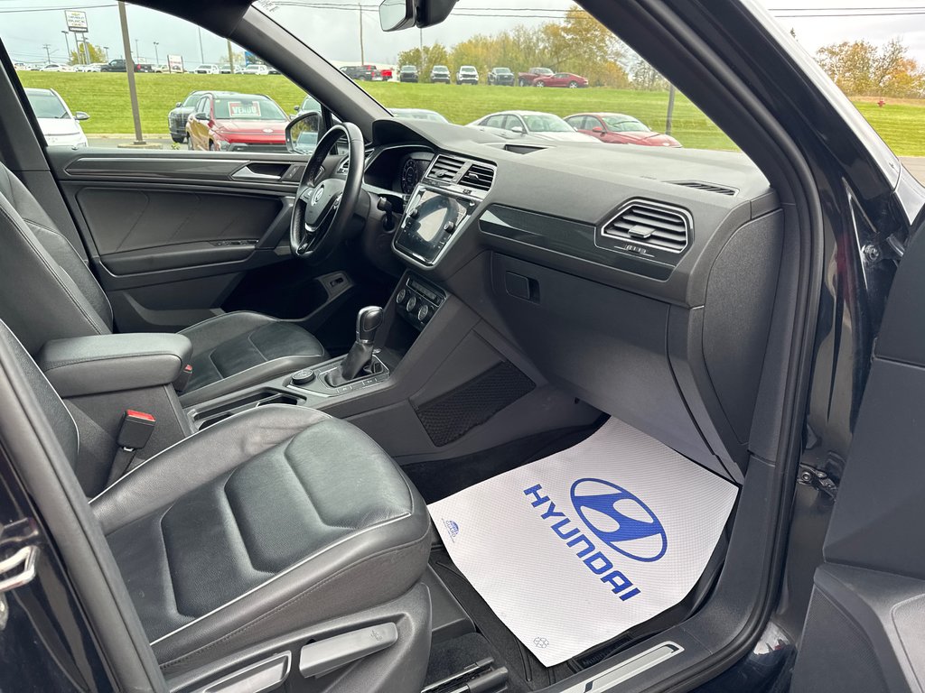 2019  Tiguan Highline Rline in Bathurst, New Brunswick - 13 - w1024h768px