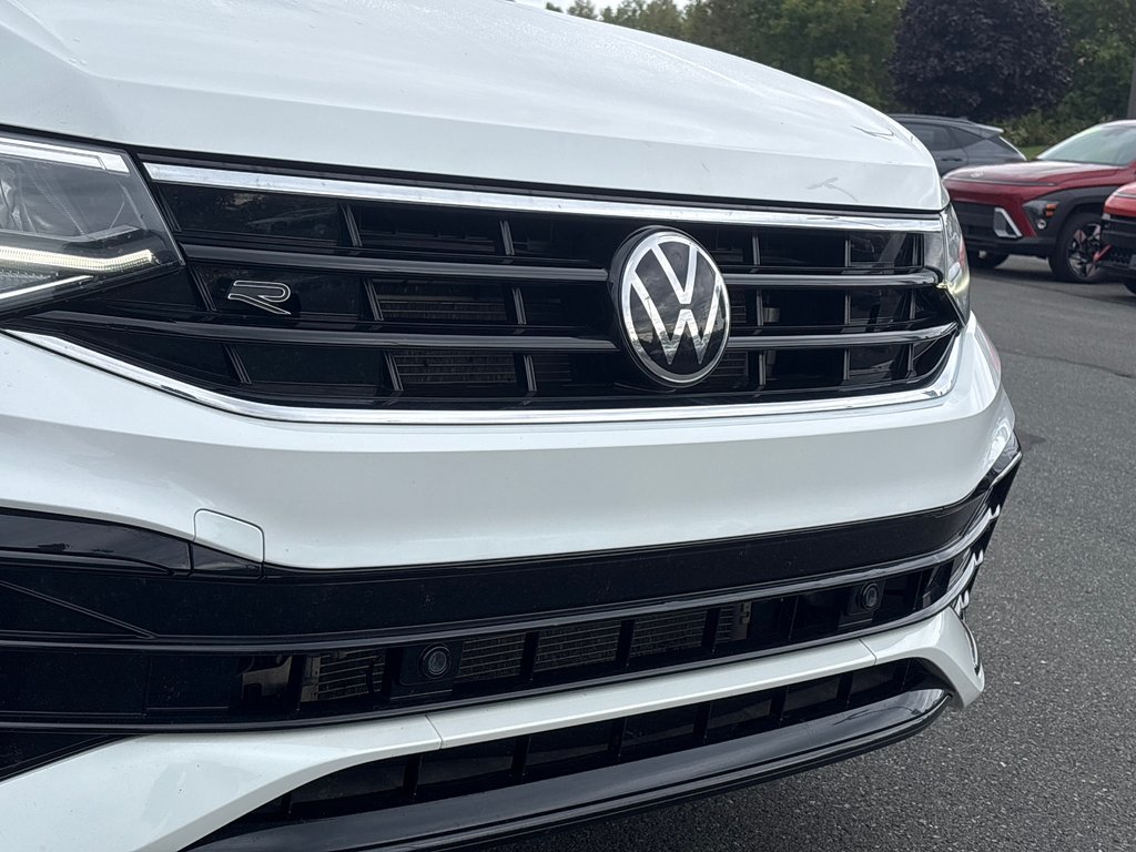 2022 Volkswagen Tiguan Comfortline R-Line Black Edition in Bathurst, New Brunswick - 4 - w1024h768px