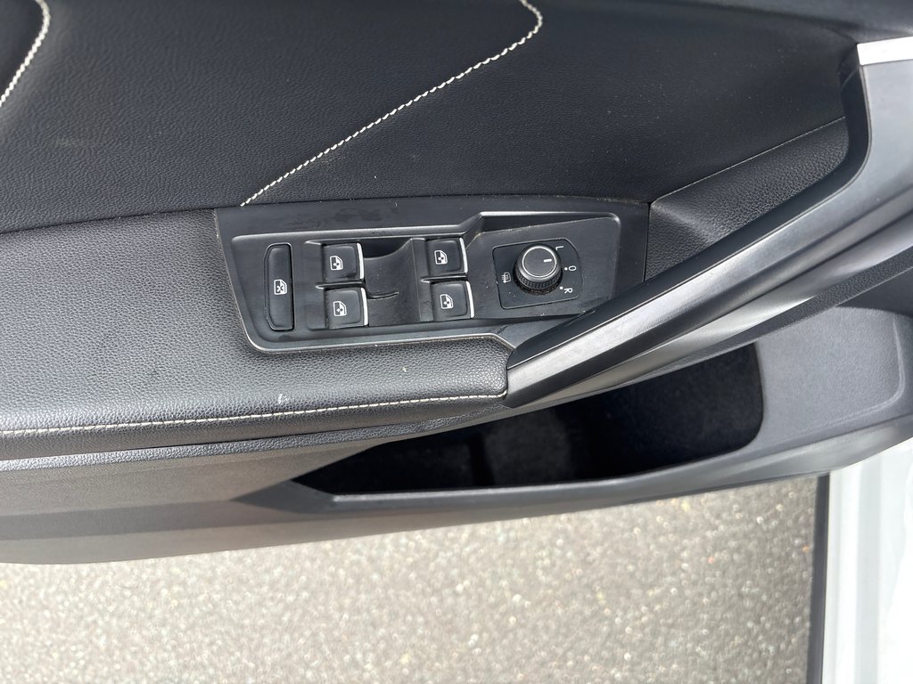 2022 Volkswagen Tiguan Comfortline R-Line Black Edition in Bathurst, New Brunswick - 15 - w1024h768px