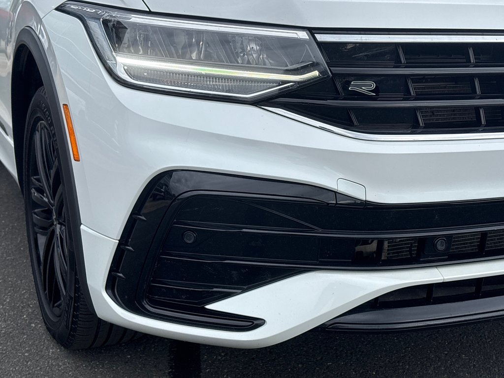 2022 Volkswagen Tiguan Comfortline R-Line Black Edition in Bathurst, New Brunswick - 3 - w1024h768px