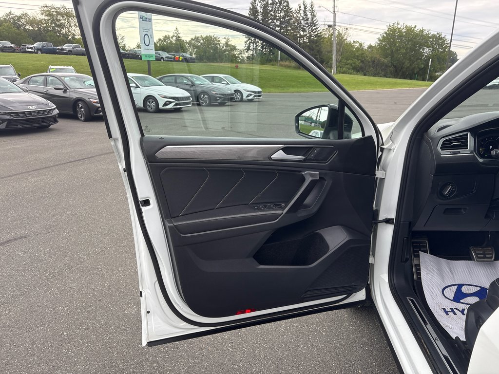 2022 Volkswagen Tiguan Comfortline R-Line Black Edition in Bathurst, New Brunswick - 14 - w1024h768px