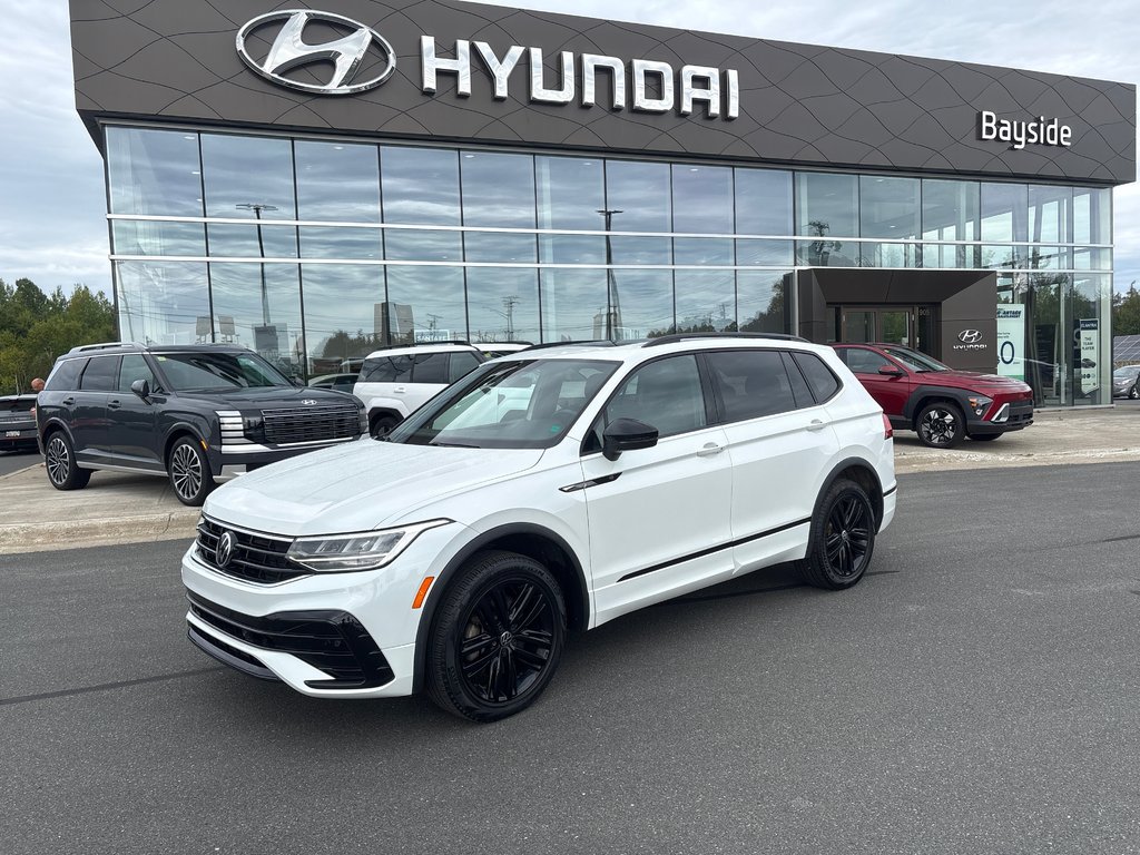2022 Volkswagen Tiguan Comfortline R-Line Black Edition in Bathurst, New Brunswick - 1 - w1024h768px
