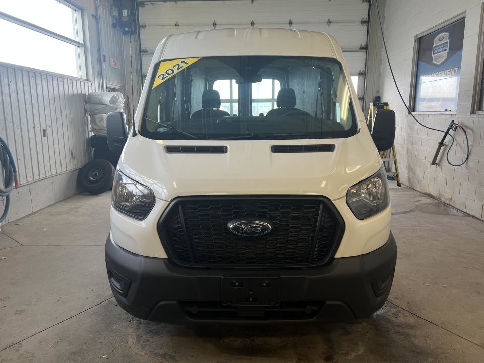 2021 Ford Cargo T-250 PA toit moyen 130 po PNBV de 9 070 lb in Boucherville, Quebec - 3 - w1024h768px
