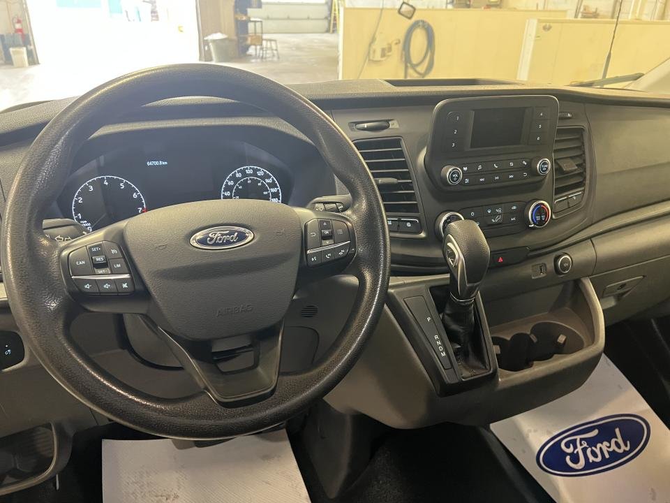 2021 Ford Cargo T-250 PA toit moyen 130 po PNBV de 9 070 lb in Boucherville, Quebec - 14 - w1024h768px