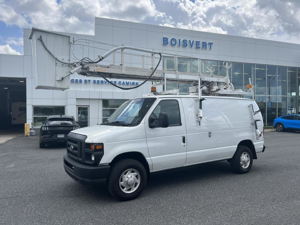 2012 Ford E-350 Super renforcé commercial in Boucherville, Quebec - 3 - w1024h768px