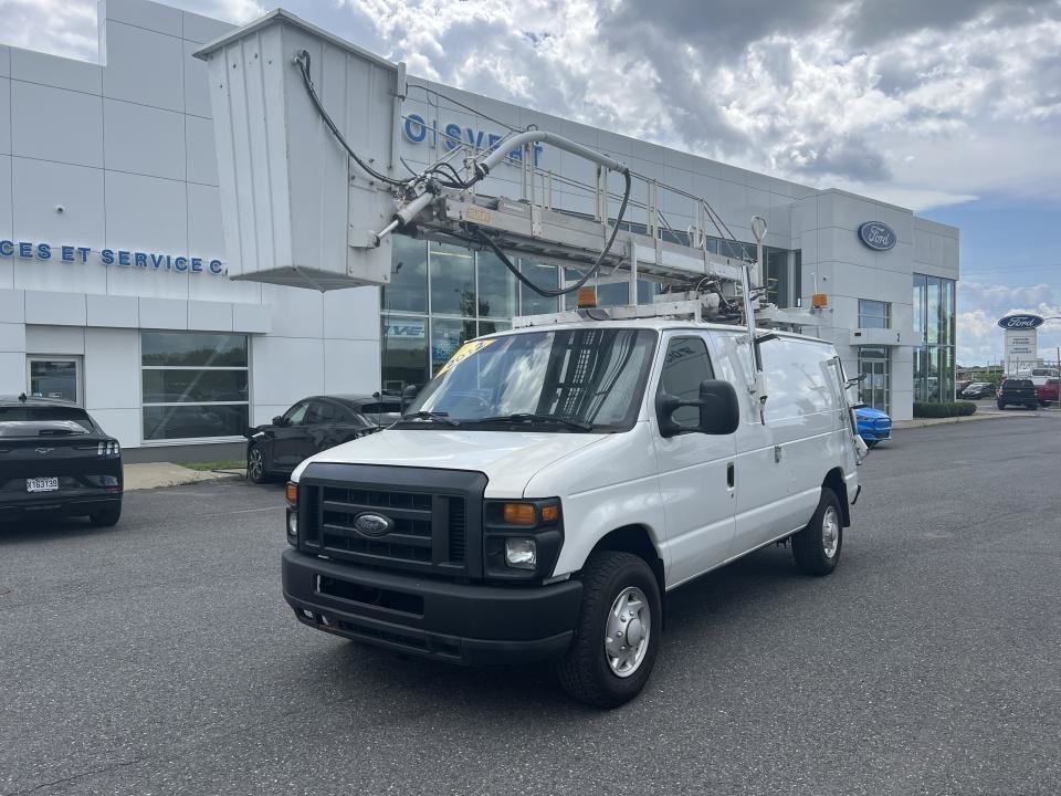 2012 Ford E-350 Super renforcé commercial in Boucherville, Quebec - 2 - w1024h768px
