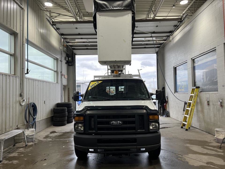 2012 Ford E-350 Super renforcé commercial in Boucherville, Quebec - 4 - w1024h768px
