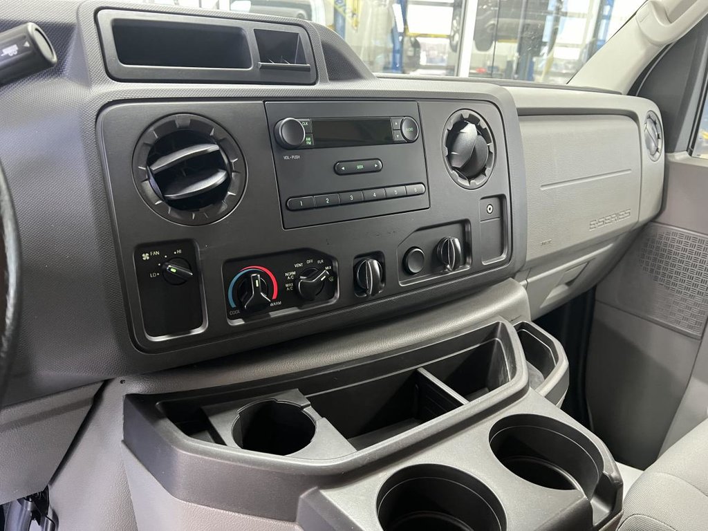2019 Ford E-350 138 po RARS in Boucherville, Quebec - 14 - w1024h768px