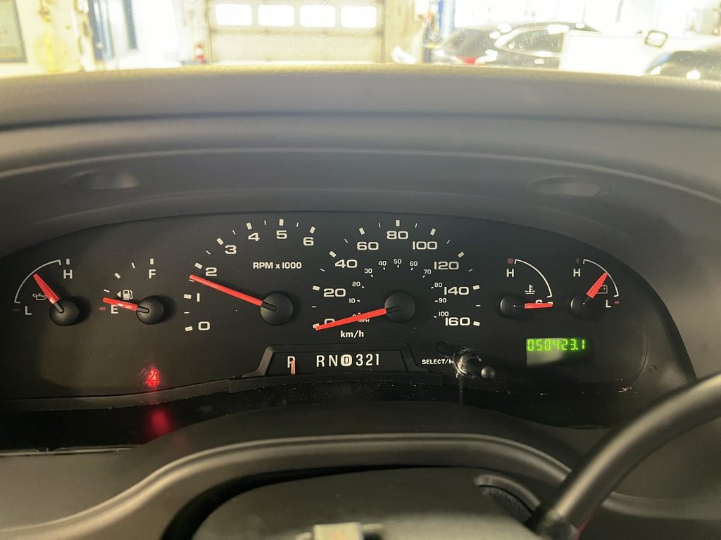 2008 Ford E-450 Super renforcé 158 po DRW in Boucherville, Quebec - 13 - w1024h768px