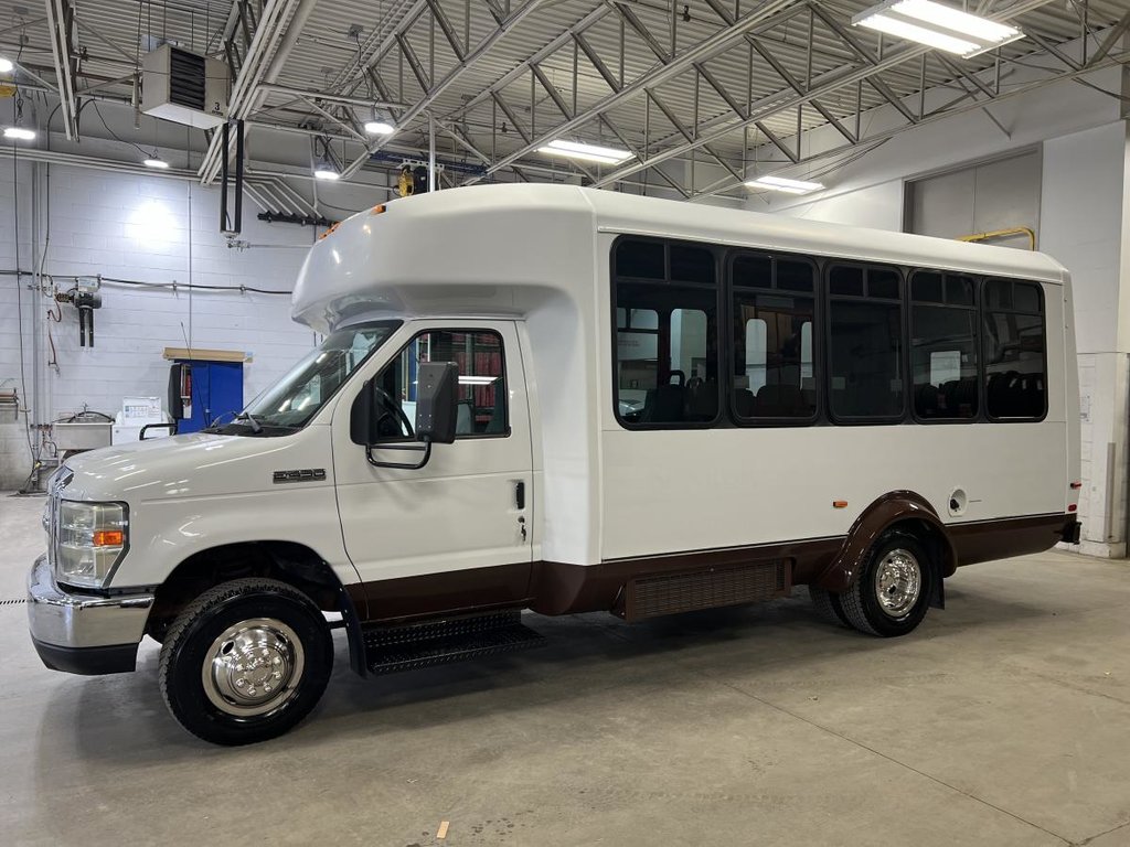 2008 Ford E-450 Super renforcé 158 po DRW in Boucherville, Quebec - 2 - w1024h768px