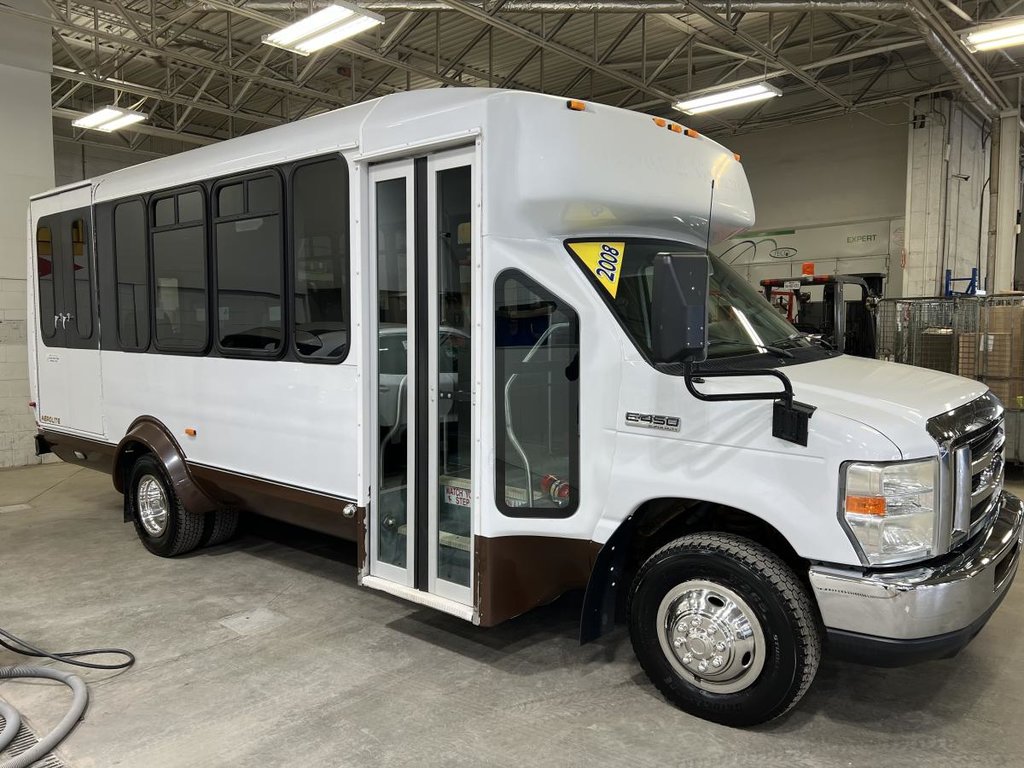 2008 Ford E-450 Super renforcé 158 po DRW in Boucherville, Quebec - 4 - w1024h768px