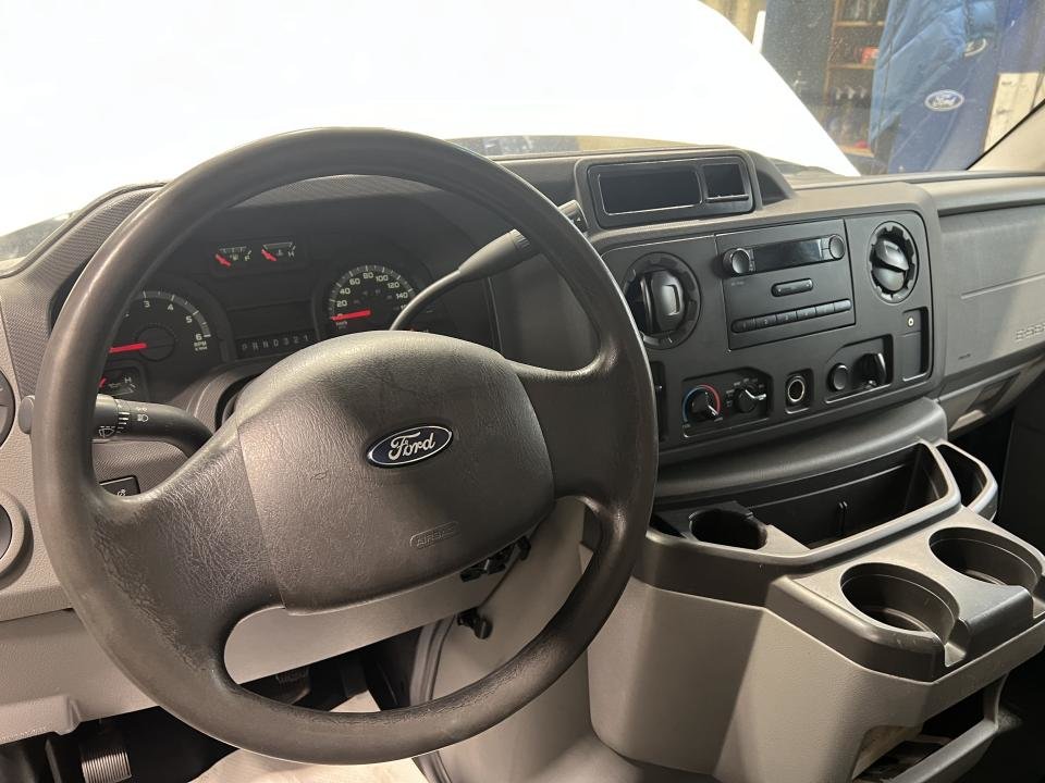 2014 Ford E-450 Super renforcé 176 po DRW in Boucherville, Quebec - 17 - w1024h768px