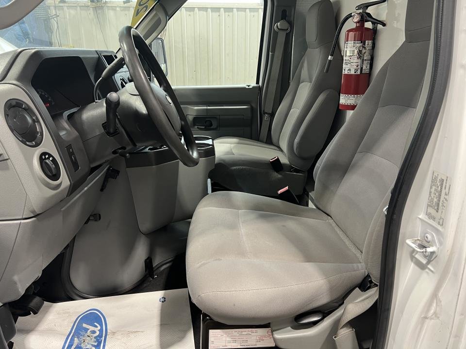 2014 Ford E-450 Super renforcé 176 po DRW in Boucherville, Quebec - 14 - w1024h768px