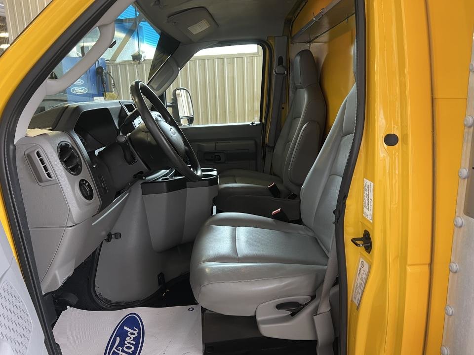 2017 Ford E-450 Super renforcé 176 po DRW in Boucherville, Quebec - 10 - w1024h768px