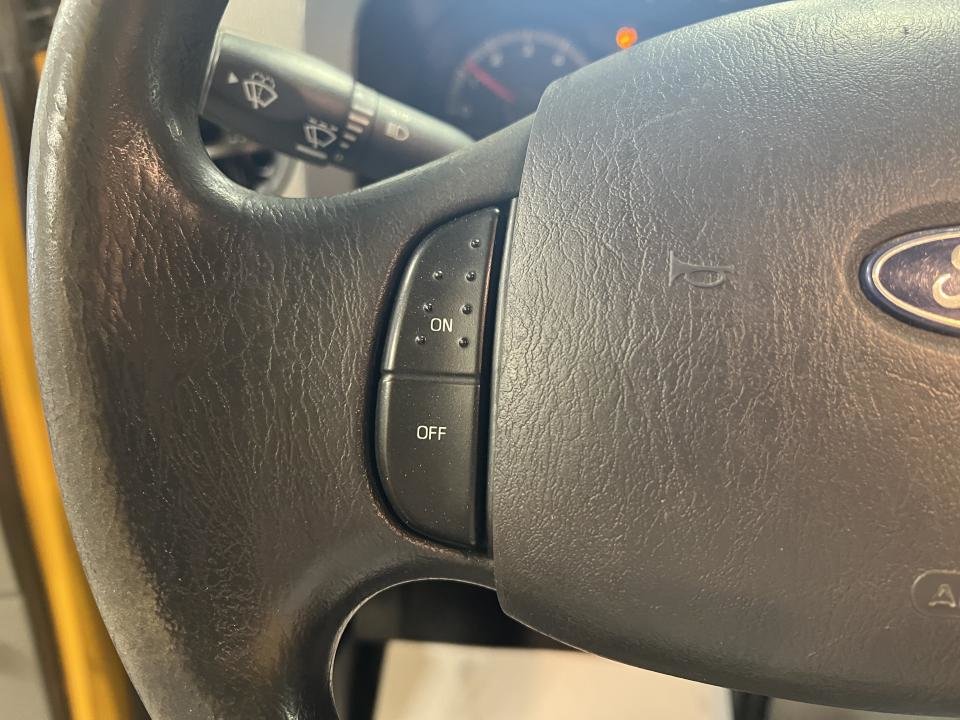 2017 Ford E-450 Super renforcé 176 po DRW in Boucherville, Quebec - 16 - w1024h768px