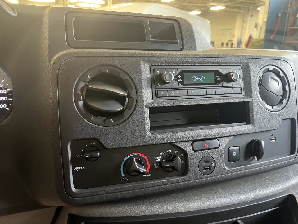 2022 Ford E-450 176 po RARJ in Boucherville, Quebec - 16 - w1024h768px