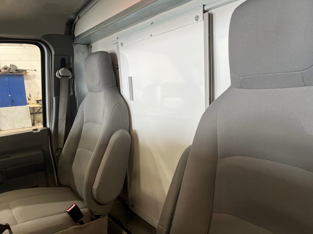 2019 Ford E-Series Cutaway E450 16 pieds in Boucherville, Quebec - 14 - w1024h768px