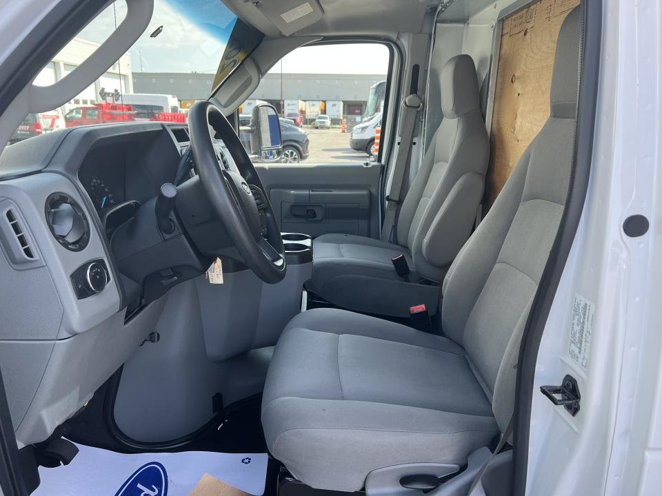 2021 Ford E-series E-450 176 po RARJ in Boucherville, Quebec - 12 - w1024h768px