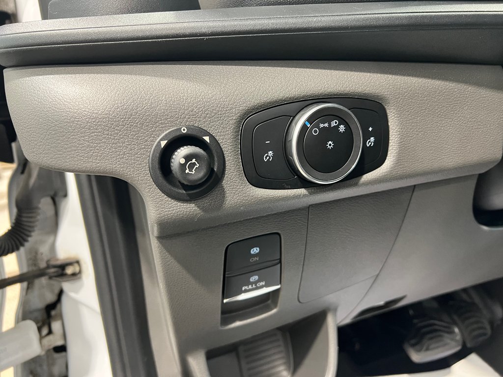 2022 Ford E-Transit Cargo Van 350 E-Transit in Boucherville, Quebec - 11 - w1024h768px