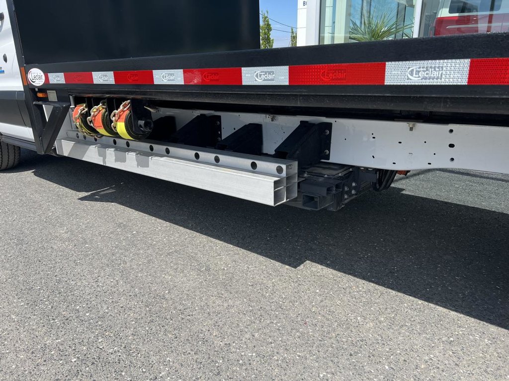 2023 Ford E-Transit T-350 PA 178 po PNBV de 9 500 lb RARS in Boucherville, Quebec - 8 - w1024h768px