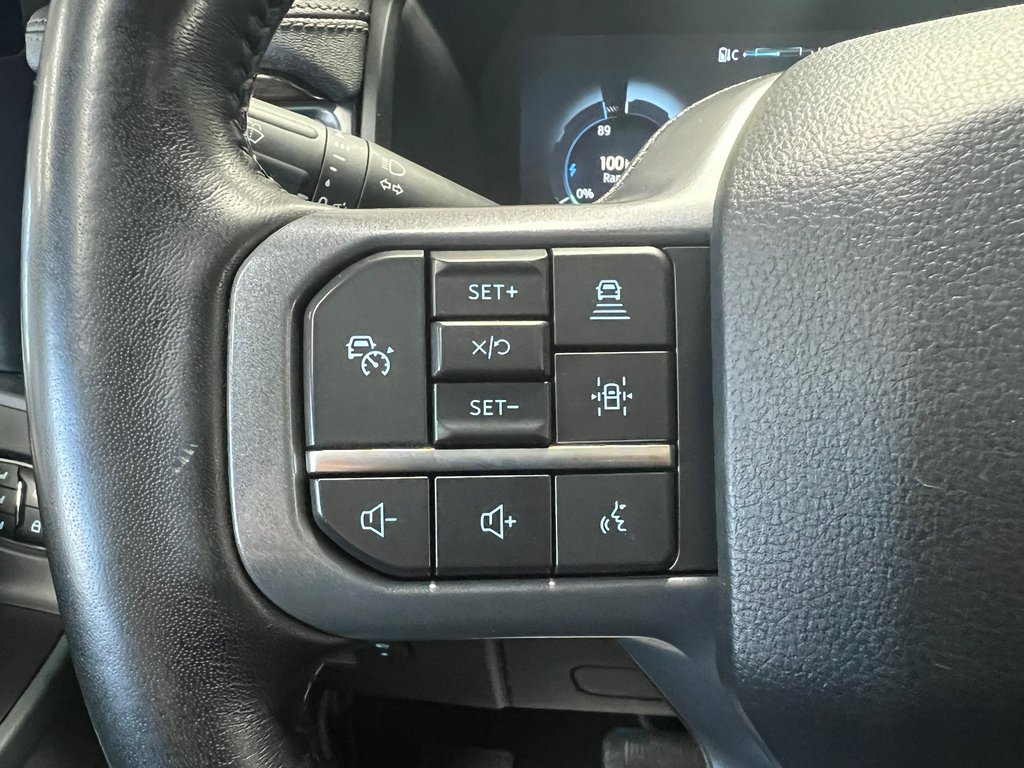 2023 Ford F-150 Lightning Lariat full in Boucherville, Quebec - 14 - w1024h768px
