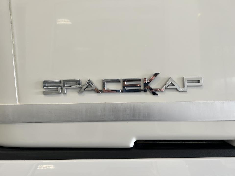 2017 Ford F-250 XLT cabine double 4RM 164 PO in Boucherville, Quebec - 8 - w1024h768px