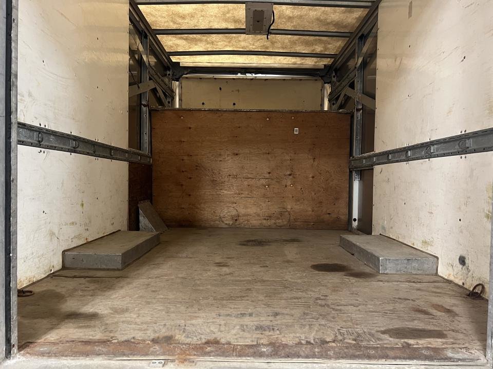 2012 Ford F-350 4 RM, Cabine multiplaces 156 po, XL in Boucherville, Quebec - 9 - w1024h768px