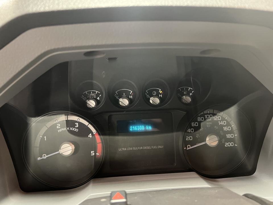 2012 Ford F-350 4 RM, Cabine multiplaces 156 po, XL in Boucherville, Quebec - 13 - w1024h768px